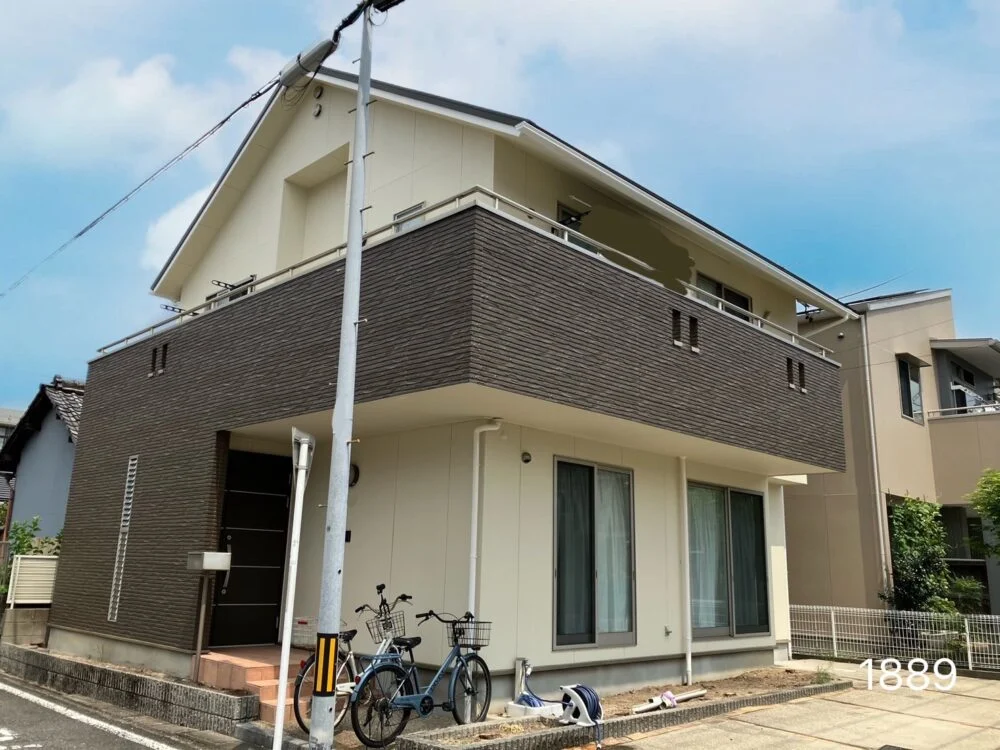 外壁塗装ベージュ系×ブラウン