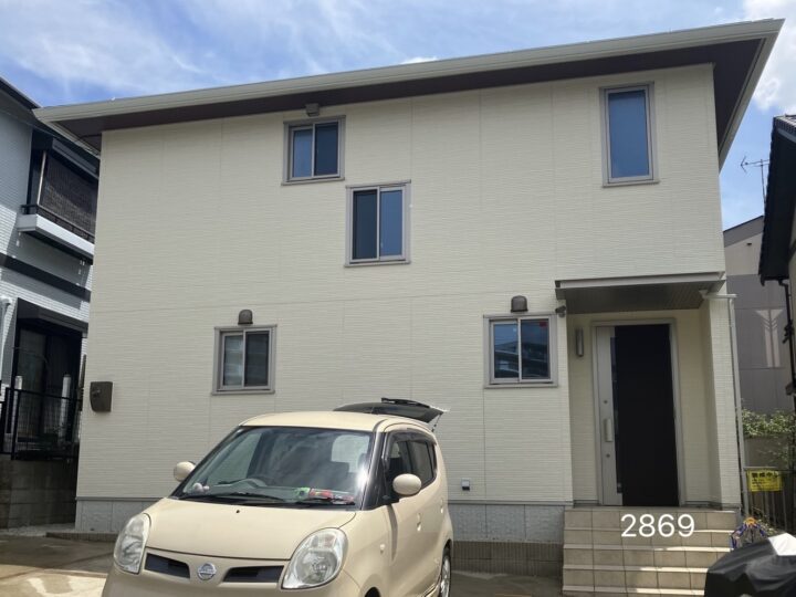 【愛知県瀬戸市】外壁塗装・シーリング工事｜超低汚染リファイン1000MF-IR（ブロークンホワイト）で明るく上品な佇まいへ