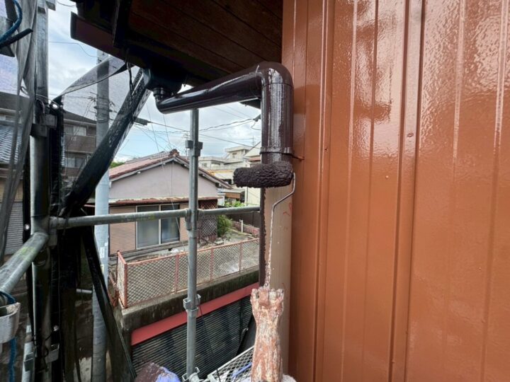 竪樋/中塗り