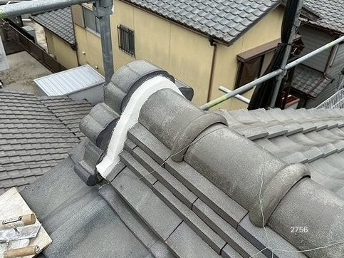 【愛知県瀬戸市】屋根漆喰工事｜経年劣化で剥がれ落ちた漆喰の詰め直し事例