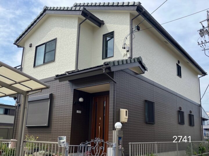 【名古屋市守山区】外壁塗装・シーリング工事｜超低汚染リファインMF「ブロークンホワイト×アイアンバーグ」で上品なツートン外観へ